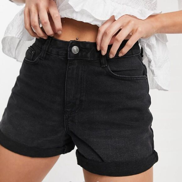 NWT … URBAN BLISS “Size: 8” Black Denim Shorts - Picture 1 of 5